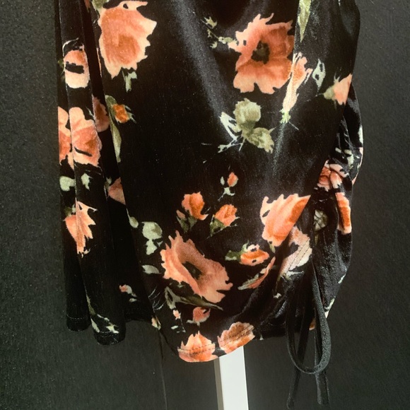 FAVE IN FLORAL MINI DRESS - Picture 9 of 10